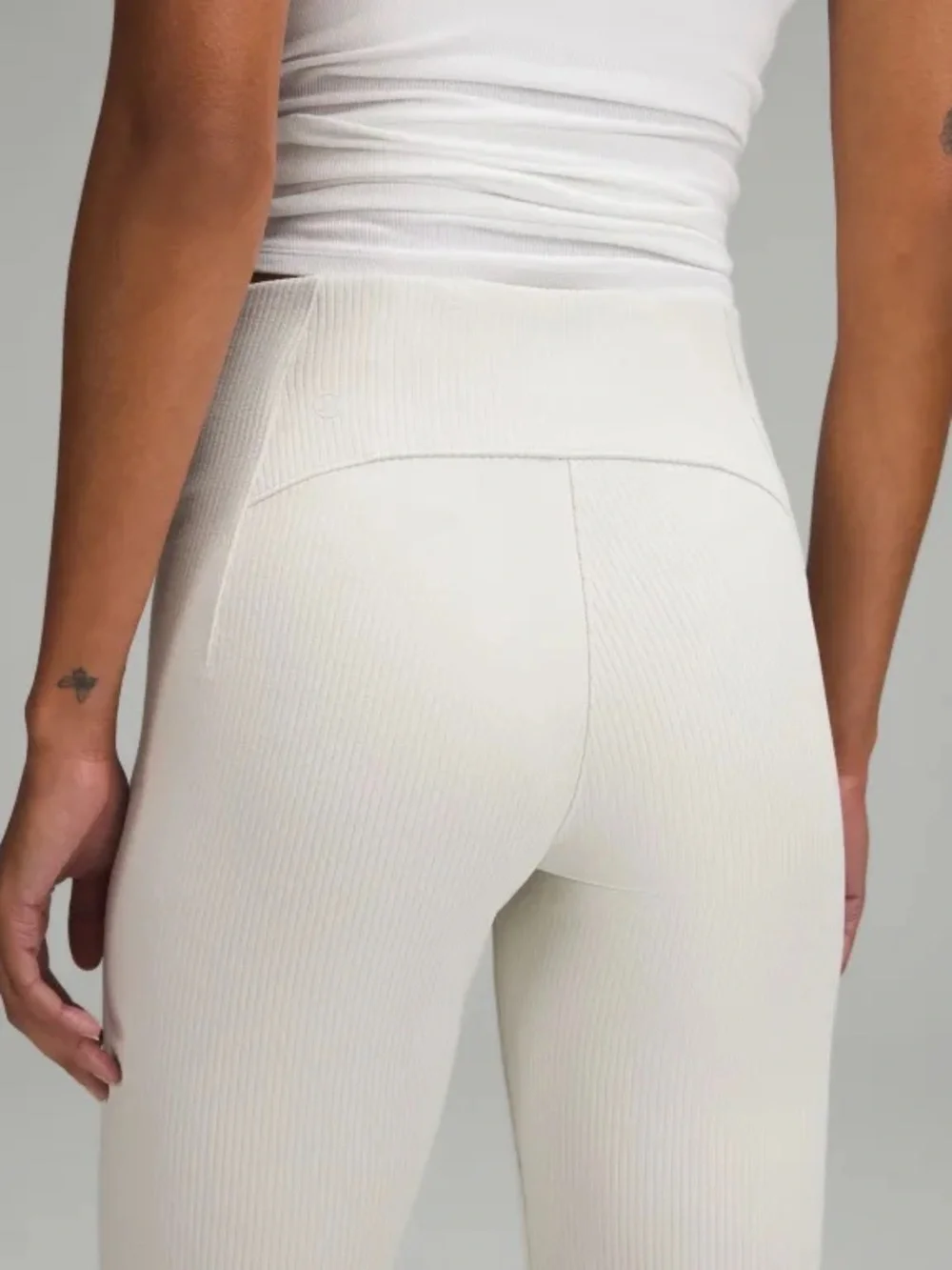 Lululemon Ribbed Softstreme Zip-Leg High-Rise Cropped Pant 25